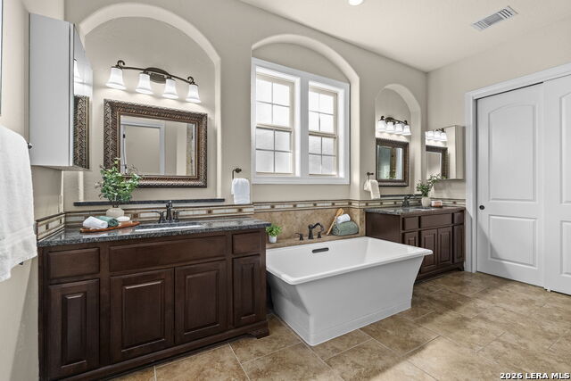 Image 22 of 53 For 3827 Luz Del Faro