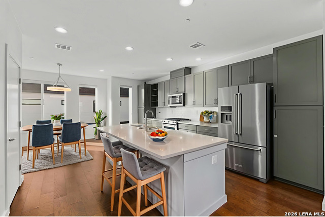 Image 14 of 49 For 102 Tendick St  Unit 602