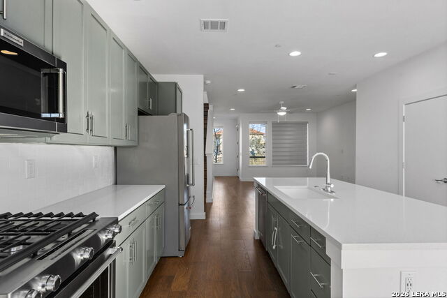 Image 21 of 49 For 102 Tendick St  Unit 602