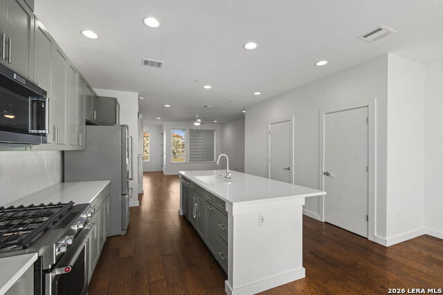 Image 22 of 49 For 102 Tendick St  Unit 602