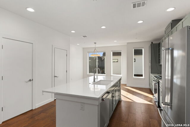 Image 23 of 49 For 102 Tendick St  Unit 602