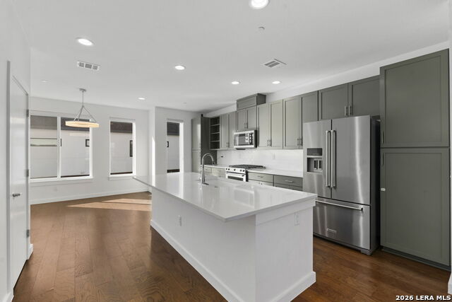 Image 24 of 49 For 102 Tendick St  Unit 602