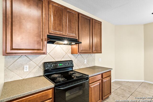 Image 11 of 34 For 15707 Grey Fox Terrace