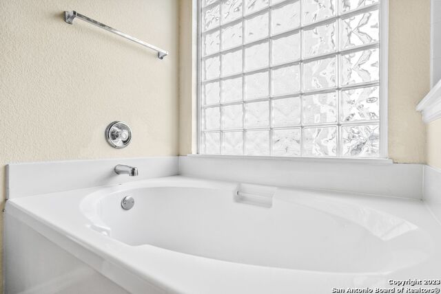 Image 18 of 34 For 15707 Grey Fox Terrace