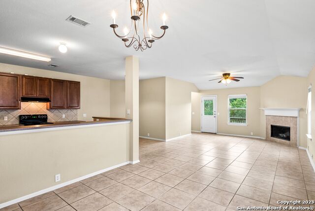 Image 7 of 34 For 15707 Grey Fox Terrace