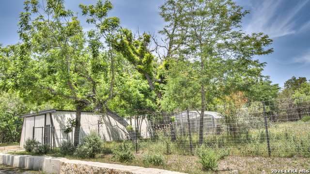 Image 22 of 89 For 727 Leakey Springs Rd.