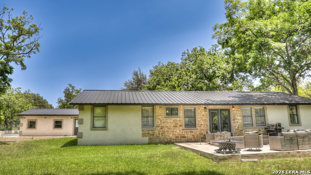 Image 36 of 89 For 727 Leakey Springs Rd.