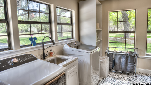 Image 69 of 89 For 727 Leakey Springs Rd.