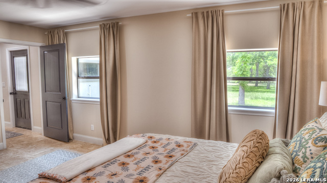 Image 72 of 89 For 727 Leakey Springs Rd.