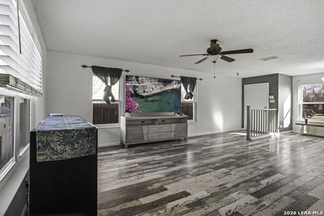 Image 11 of 25 For 6811 Barton Rock