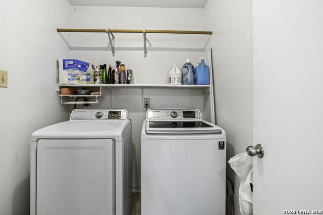 Image 21 of 25 For 6811 Barton Rock