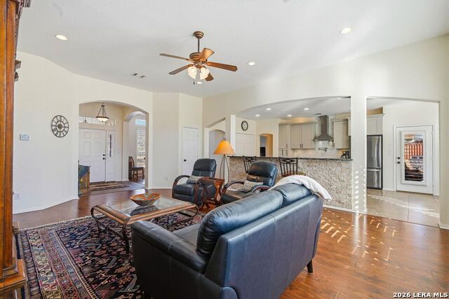 Image 11 of 44 For 318 River Ridge