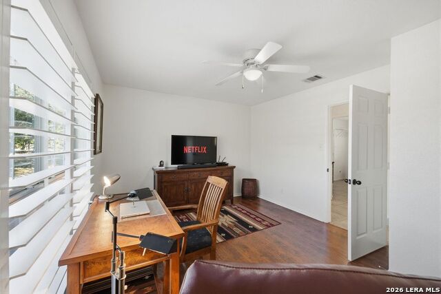 Image 25 of 44 For 318 River Ridge