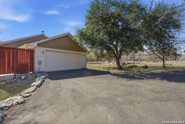 Image 35 of 44 For 318 River Ridge