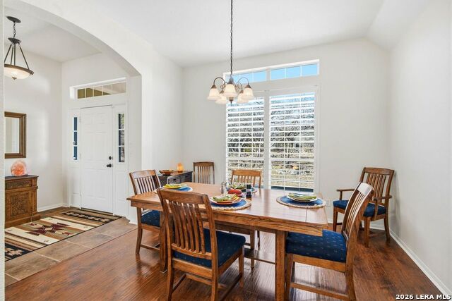 Image 6 of 44 For 318 River Ridge