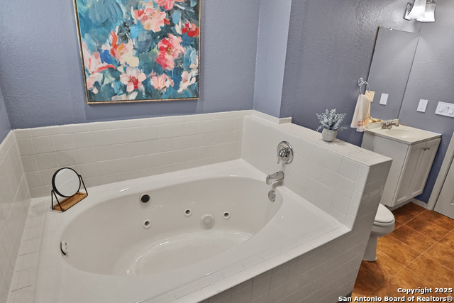 Image 38 of 39 For 4322 Waikiki