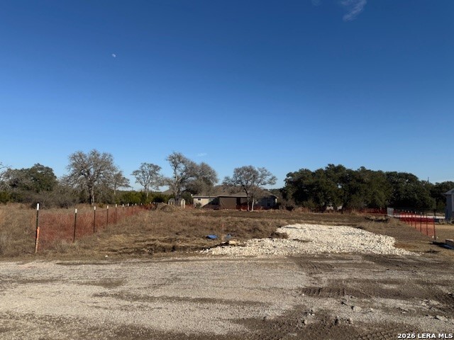 Image 4 of 27 For 107 Serapia Garza