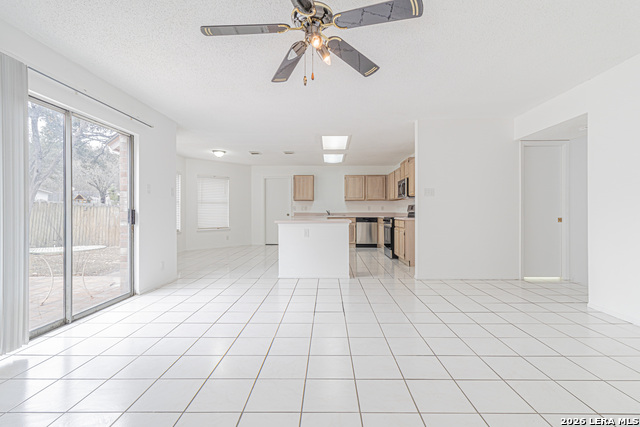 Image 12 of 52 For 11015 Kimes Park Dr