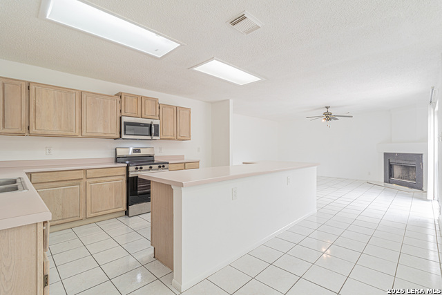 Image 17 of 52 For 11015 Kimes Park Dr