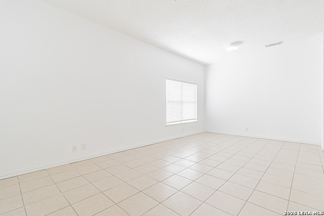 Image 6 of 52 For 11015 Kimes Park Dr