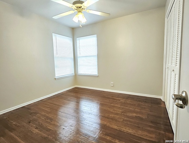 Image 13 of 28 For 4703 Chedder Dr.