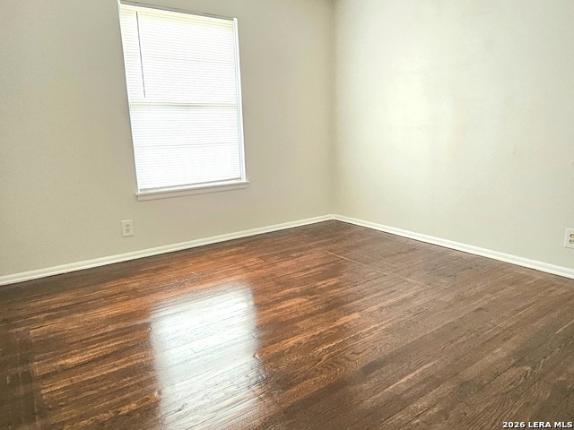 Image 16 of 28 For 4703 Chedder Dr.