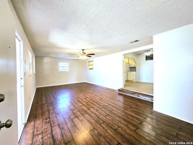 Image 23 of 28 For 4703 Chedder Dr.