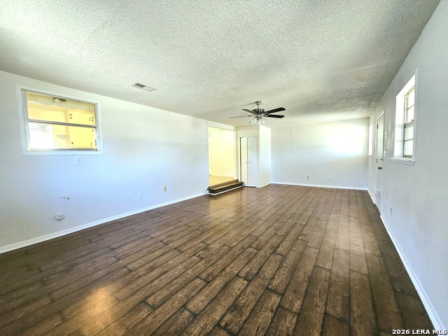 Image 24 of 28 For 4703 Chedder Dr.