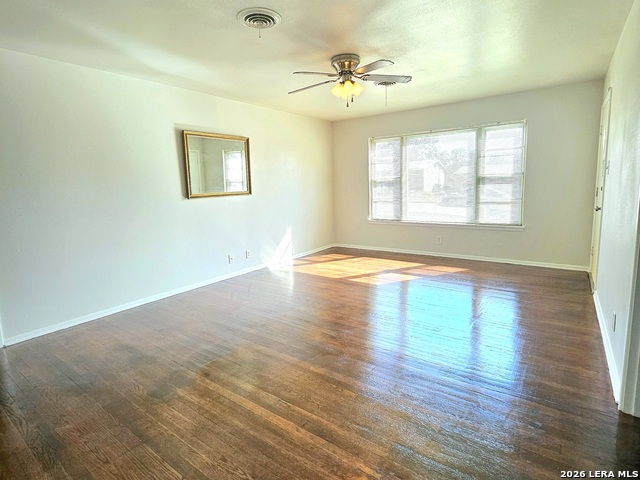 Image 5 of 28 For 4703 Chedder Dr.