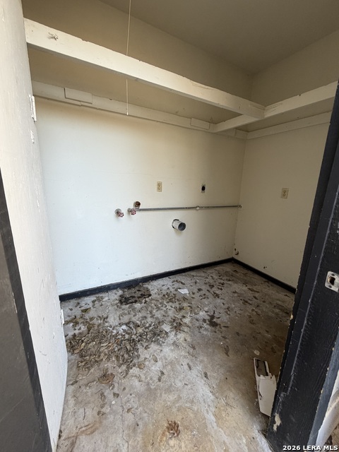 Image 7 of 13 For 5915 Highfield