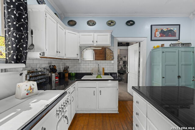 Image 12 of 57 For 3221 Flores N