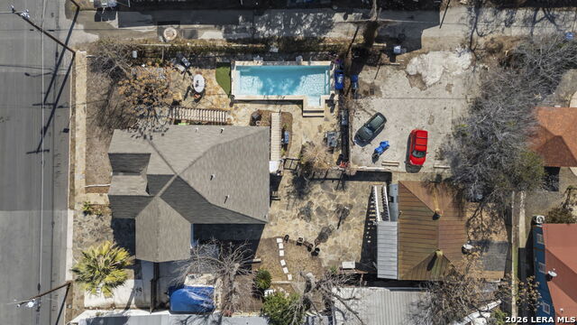 Image 3 of 57 For 3221 Flores N