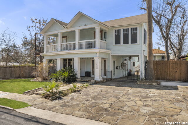 Image 5 of 57 For 3221 Flores N