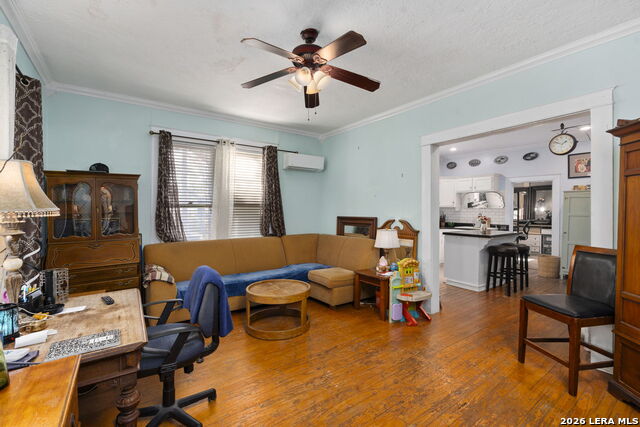 Image 7 of 57 For 3221 Flores N