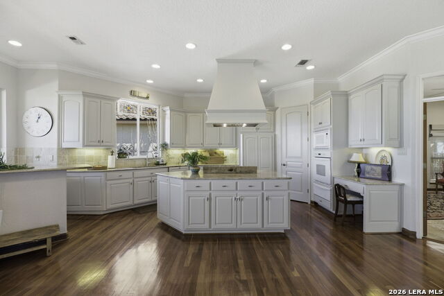 Image 12 of 49 For 436 Paradise Point