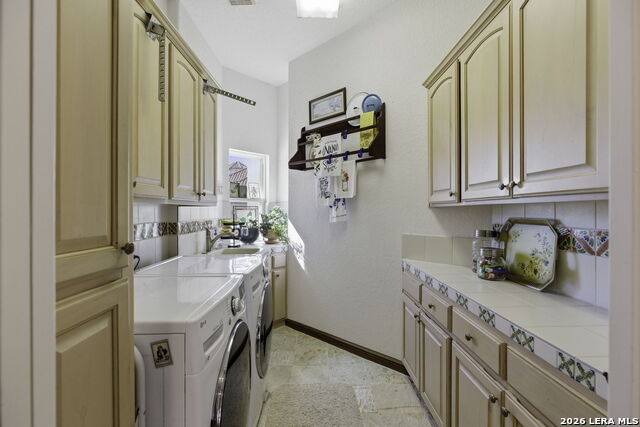 Image 17 of 49 For 436 Paradise Point