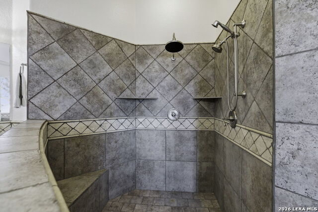 Image 23 of 49 For 436 Paradise Point