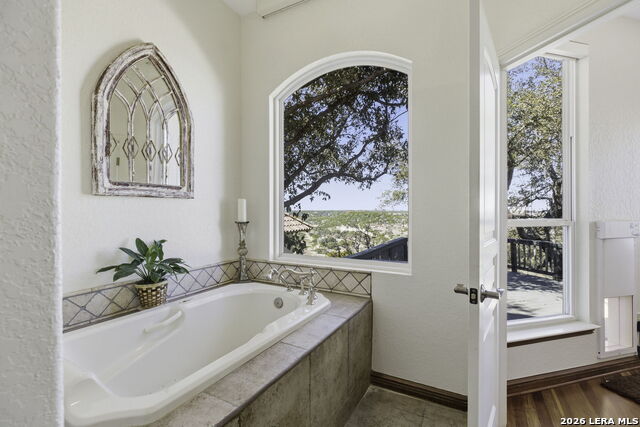 Image 24 of 49 For 436 Paradise Point