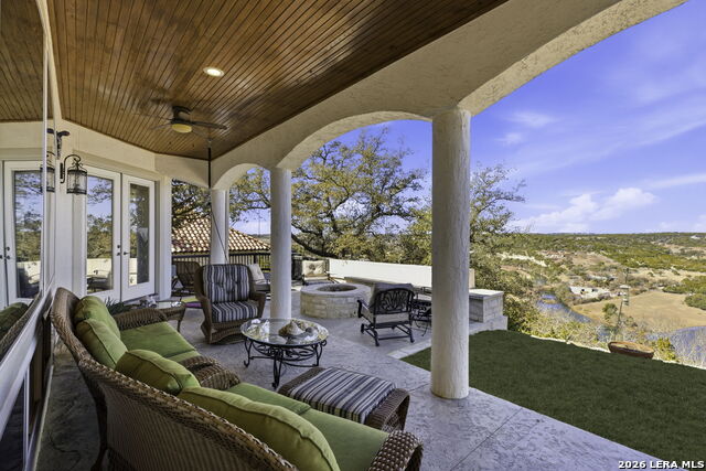 Image 37 of 49 For 436 Paradise Point