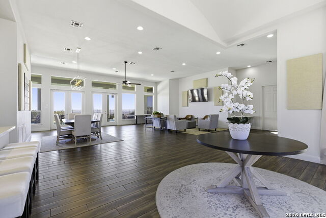 Image 44 of 49 For 436 Paradise Point