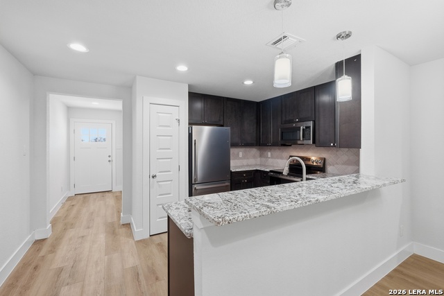 Image 28 of 39 For 728 Abigail Alley