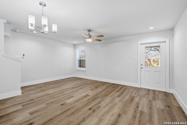 Image 31 of 39 For 728 Abigail Alley