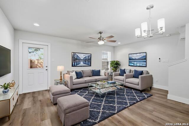 Image 4 of 39 For 728 Abigail Alley