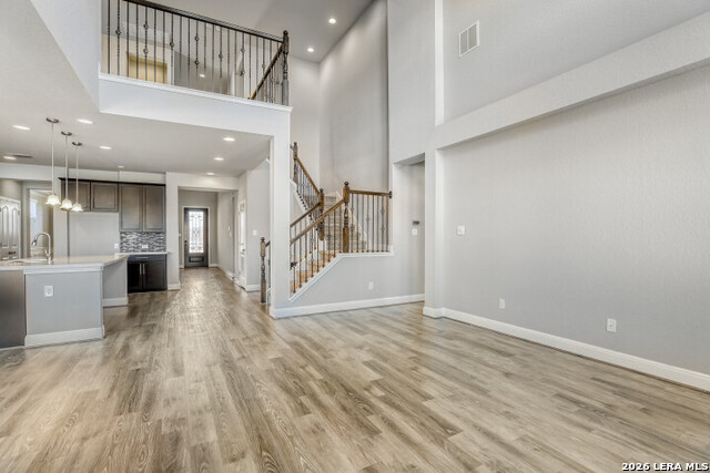 Image 4 of 25 For 13930 Tribeca