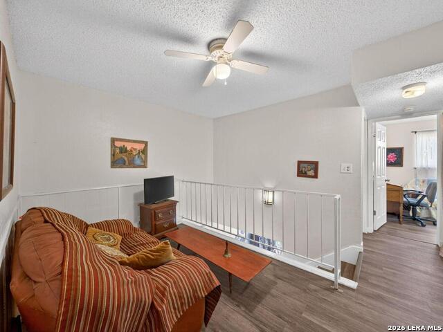 Image 22 of 32 For 6529 Spring Hurst