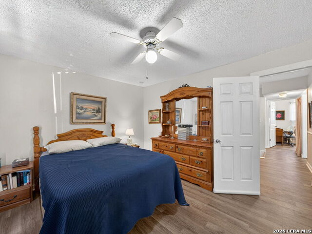 Image 25 of 32 For 6529 Spring Hurst