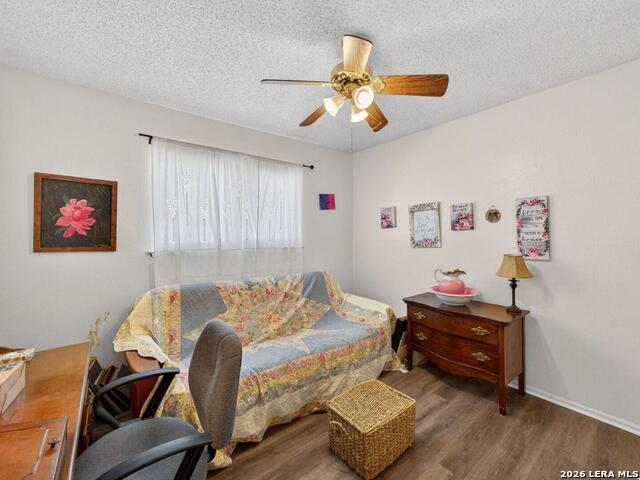 Image 28 of 32 For 6529 Spring Hurst