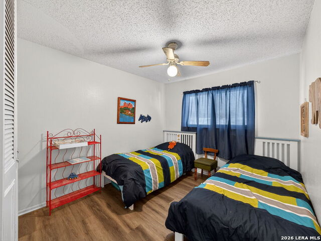 Image 30 of 32 For 6529 Spring Hurst