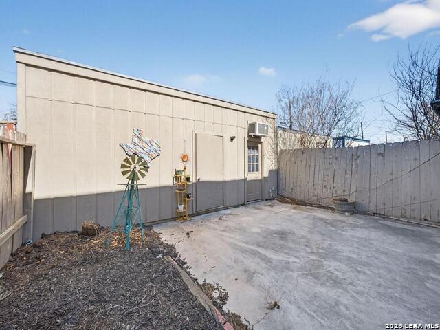 Image 31 of 32 For 6529 Spring Hurst