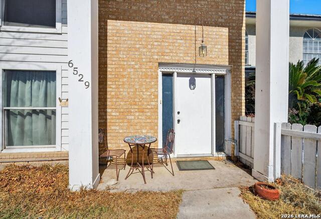 Image 4 of 32 For 6529 Spring Hurst